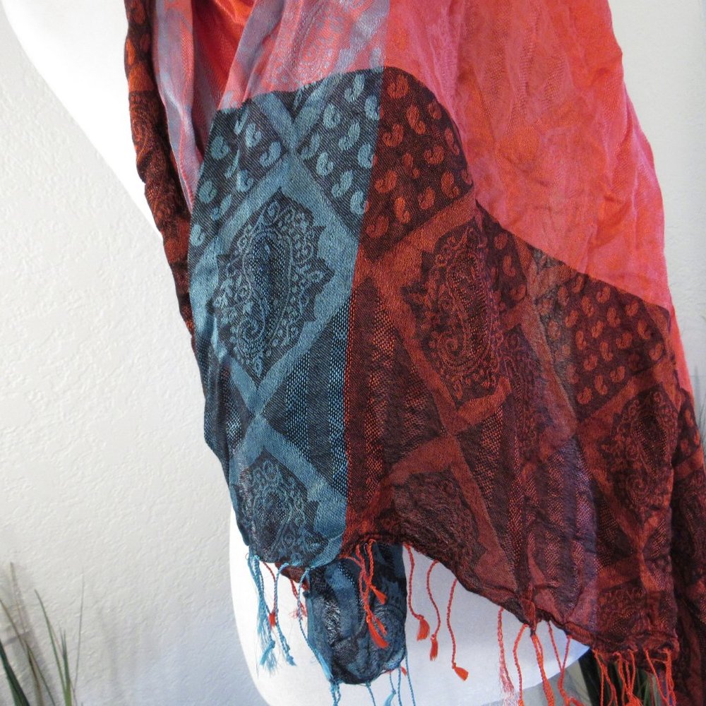 Diamond Argyle Paisley Fringe Scarf Lightweight - Picture 3 of 6
